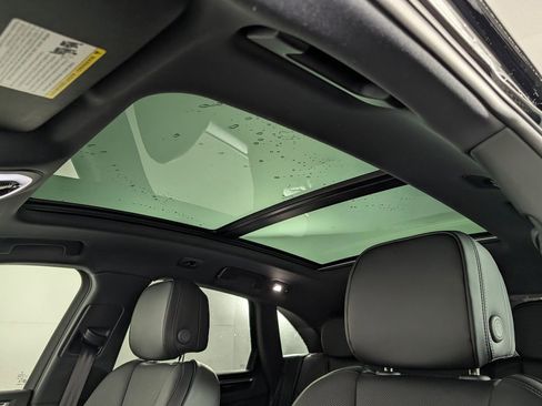 New 2026 Porsche Macan image 30