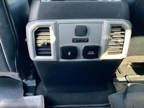 Used 2019 Ford F450 Lariat w/ Lariat Ultimate Package AWD/4WD image 10