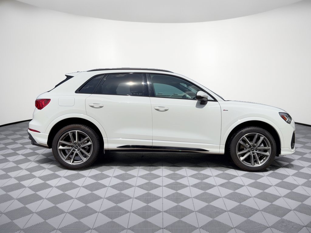 Certified 2024 Audi Q3 2.0T Premium w/ Convenience Package AWD/4WD image 8