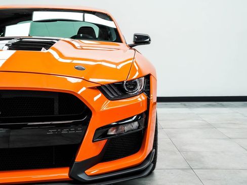 Used 2020 Ford Mustang Shelby GT500 w/ Technology Package RWD image 6