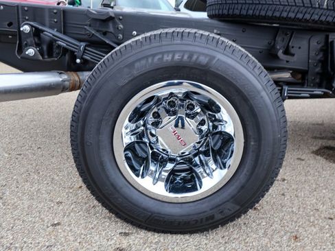 New 2026 GMC Sierra 3500 SLE image 29