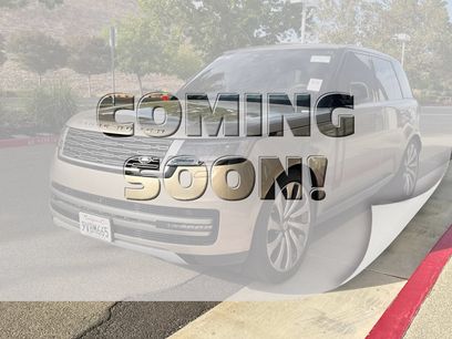 Used 2025 Land Rover Range Rover SE