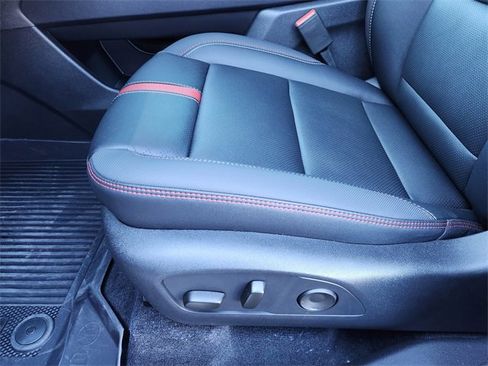 New 2026 Chevrolet Traverse RS w/ LPO, Floor Liner Package image 26