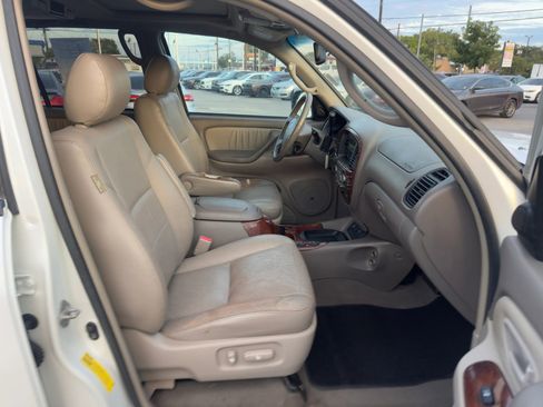 Used 2007 Toyota Sequoia Limited image 10