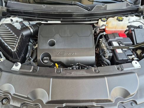 Used 2023 Chevrolet Traverse LT w/ LPO, Floor Liner Package FWD image 29