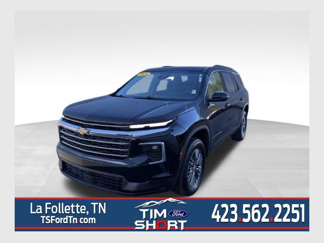 Used 2026 Chevrolet Traverse LT FWD image 1