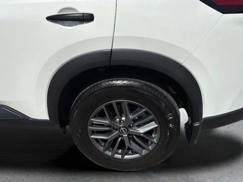 Used 2025 Nissan Rogue S FWD image 35