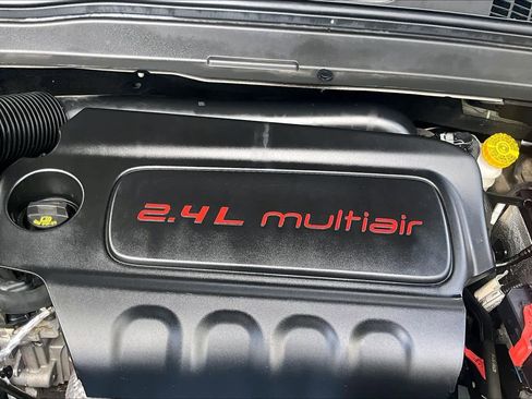Used 2020 Jeep Renegade Latitude w/ Popular Equipment Group FWD image 30