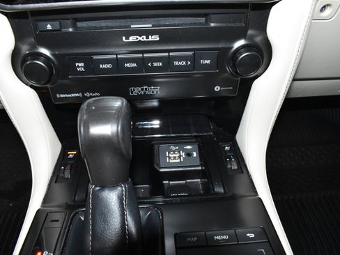 Used 2022 Lexus GX 460 Premium image 21