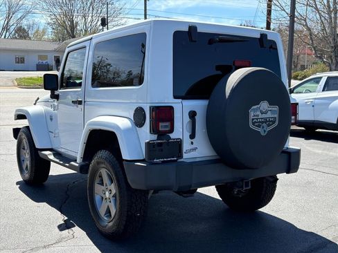 Used 2012 Jeep Wrangler Sahara image 4