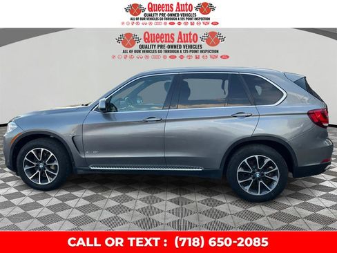 Used 2018 BMW X5 xDrive35i w/ Premium Package AWD/4WD image 3