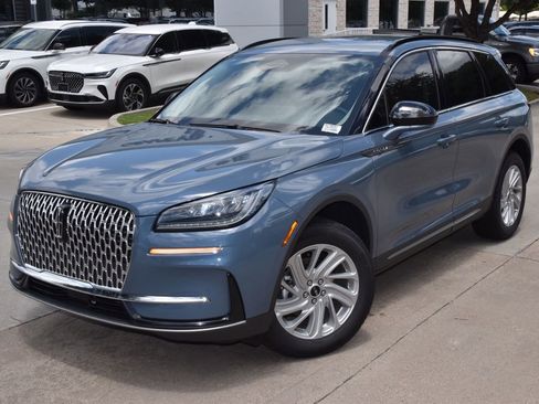 New 2026 Lincoln Corsair Premiere FWD image 12