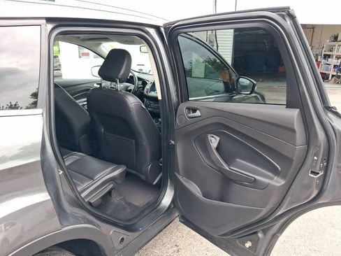 Used 2019 Ford Escape Titanium AWD/4WD image 25