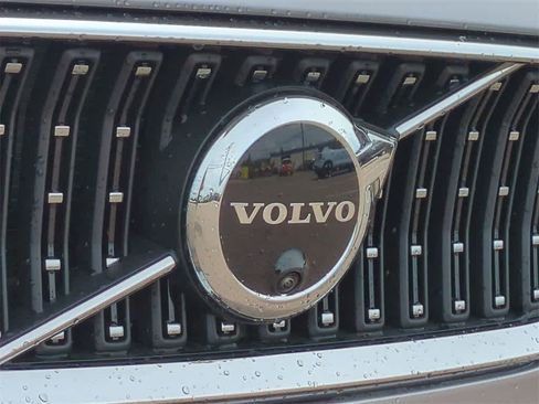 New 2026 Volvo V60 B5 Cross Country Ultra w/ Protection Package Premier image 11