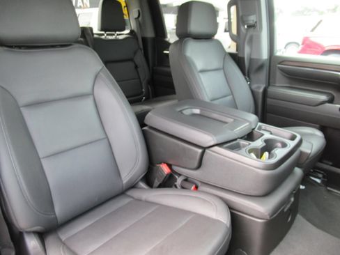 Used 2024 GMC Sierra 1500 SLT AWD/4WD image 10