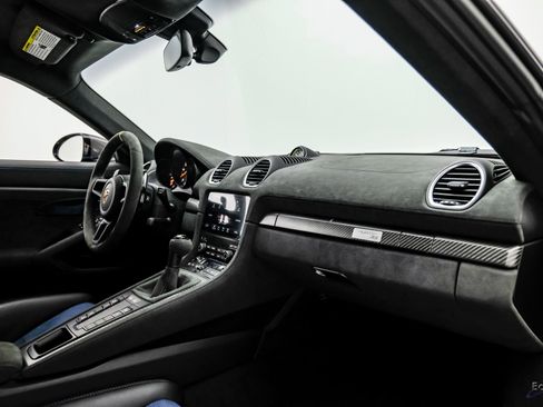 Used 2025 Porsche 718 Cayman GT4 RS RWD image 59