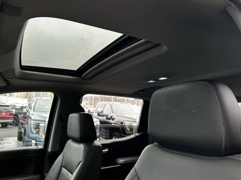 Used 2019 GMC Sierra 1500 Denali w/ Denali Ultimate Package image 17