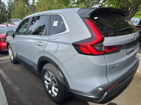Used 2025 Honda CR-V LX image 4