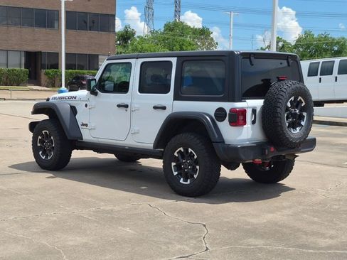 Used 2025 Jeep Wrangler Unlimited Rubicon AWD/4WD image 18
