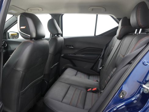 Used 2020 Nissan Kicks SR w/ SR Premium Package FWD image 14