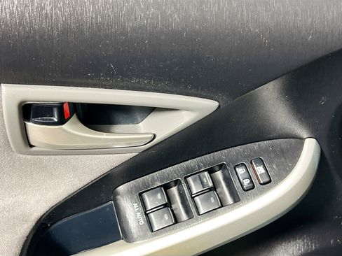 Used 2015 Toyota Prius Two image 16