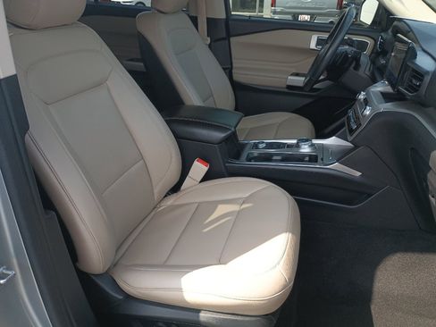 Used 2020 Ford Explorer XLT w/ Equipment Group 202A image 34