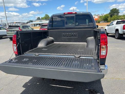 Used 2016 Nissan Frontier SV RWD image 31