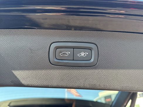 Used 2024 Volvo XC90 B5 Plus w/ Protection Package Premier image 22