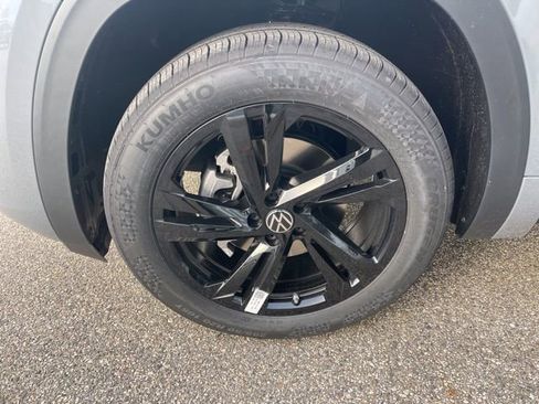 New 2026 Volkswagen Atlas Cross Sport SEL R-Line image 20