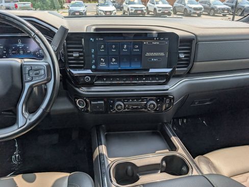 Used 2024 Chevrolet Silverado 2500 ZR2 w/ Technology Package AWD/4WD image 20
