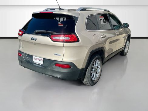 Used 2015 Jeep Cherokee Latitude AWD/4WD image 7