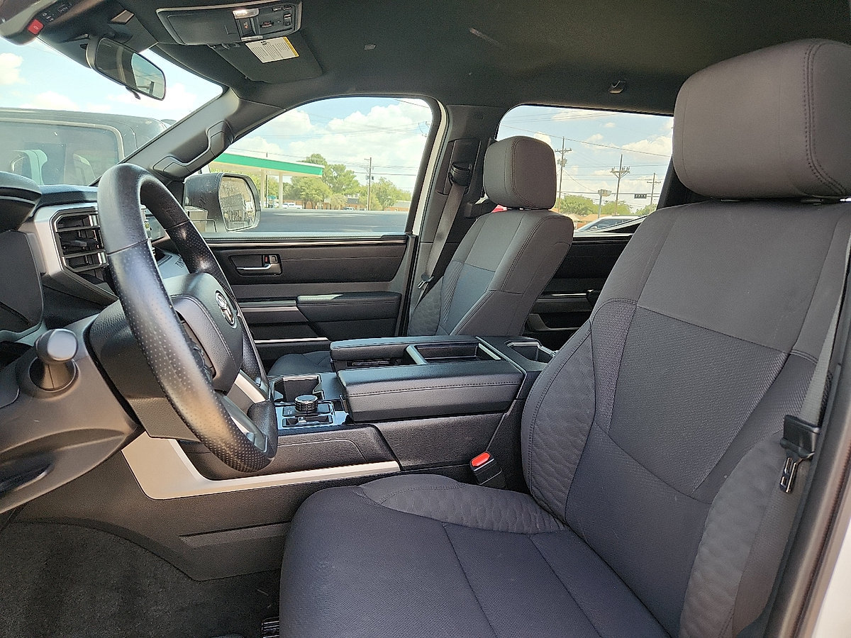 Used 2025 Toyota Tundra SR5 AWD/4WD image 8