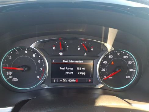 Used 2023 Chevrolet Traverse LT FWD image 16