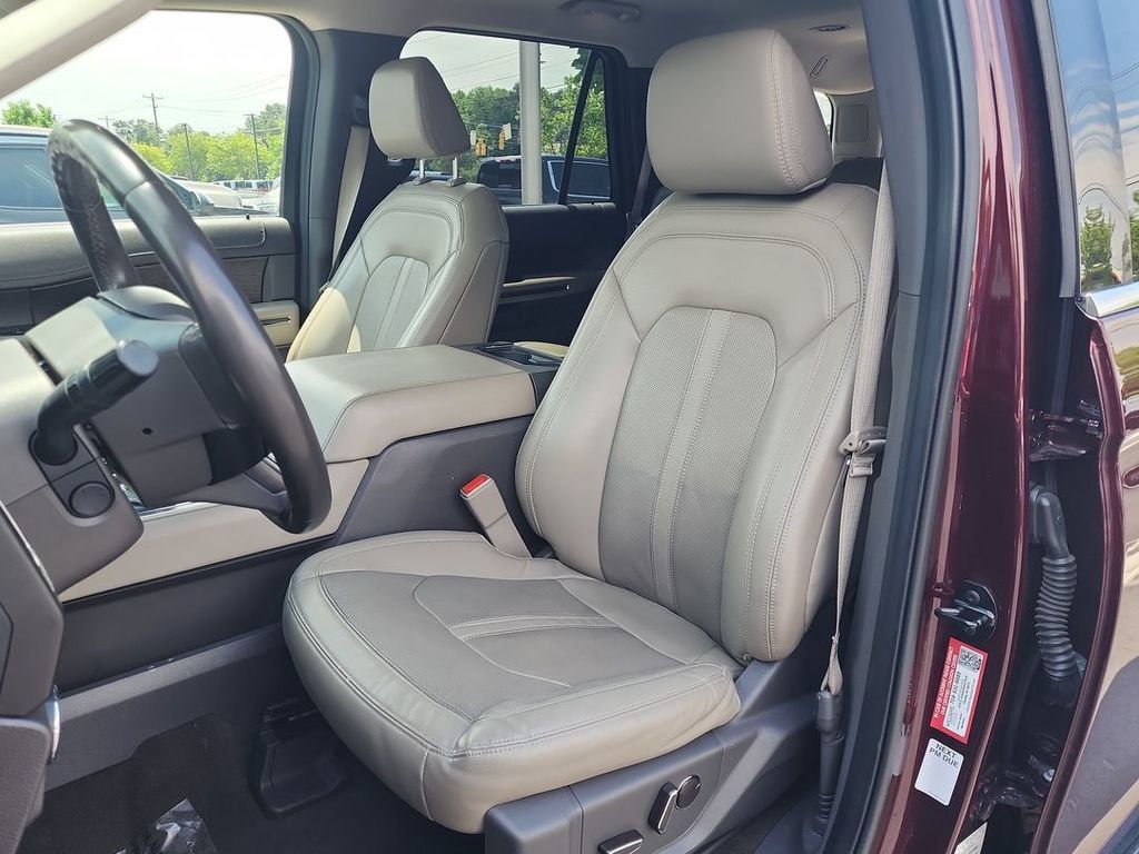 Used 2021 Ford Expedition Limited AWD/4WD image 20