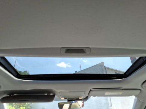 Used 2015 Acura TLX w/ Technology Package FWD image 14