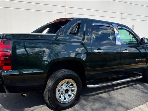 Used 2013 Chevrolet Avalanche LT RWD image 19