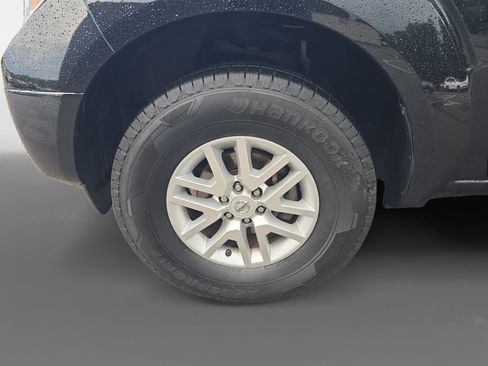 Used 2017 Nissan Frontier SV RWD image 10