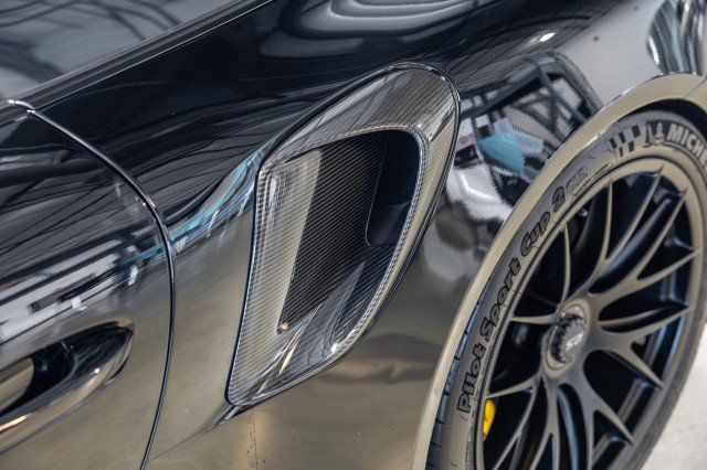 Used 2019 Porsche 911 GT2 RS w/ Weissach Package RWD image 15