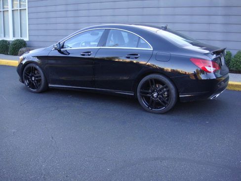 Used 2019 Mercedes-Benz CLA 250 4MATIC image 10
