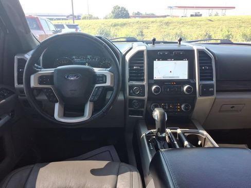 Used 2019 Ford F150 Lariat w/ Equipment Group 502A Luxury AWD/4WD image 14