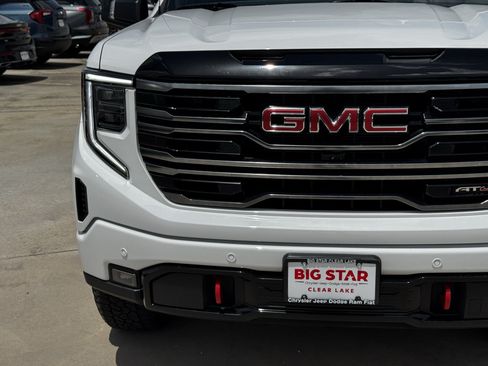 Used 2025 GMC Sierra 1500 AT4 w/ AT4 Preferred Package AWD/4WD image 6