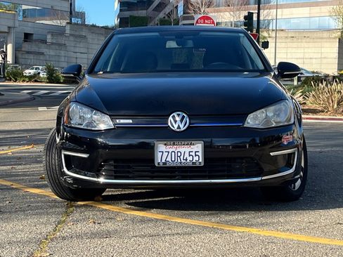 Used 2016 Volkswagen e-Golf SE w/ DC Fast Charging Package image 5