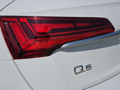 Used 2023 Audi Q5 2.0T Premium w/ Convenience Package AWD/4WD image 38