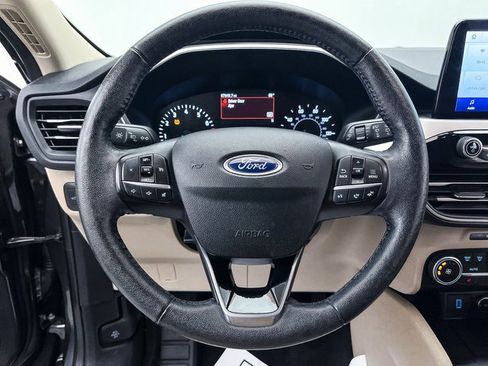 Used 2020 Ford Escape SEL image 29