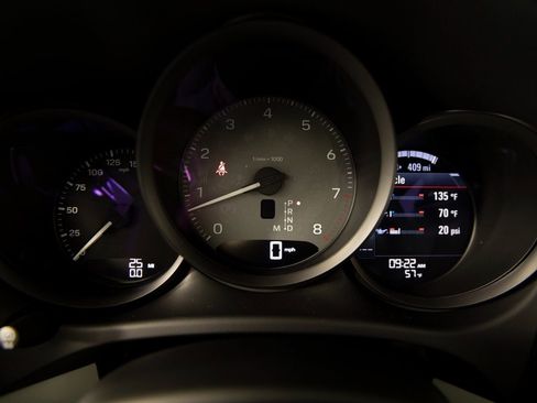 New 2026 Porsche Macan S image 19