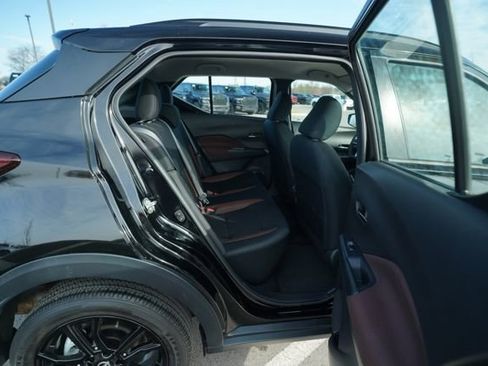 Used 2024 Nissan Kicks SR image 21