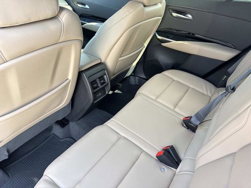Used 2024 Cadillac XT4 Luxury image 13