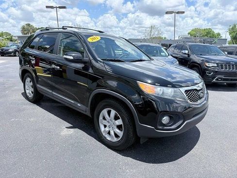Used 2012 Kia Sorento LX w/ Convenience Pkg FWD image 8
