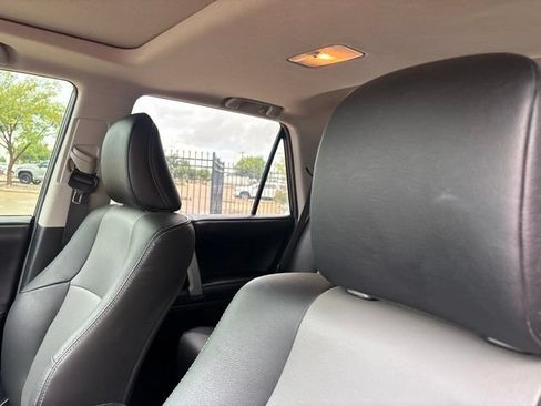 Used 2020 Toyota 4Runner SR5 Premium w/ Moonroof Package AWD/4WD image 9