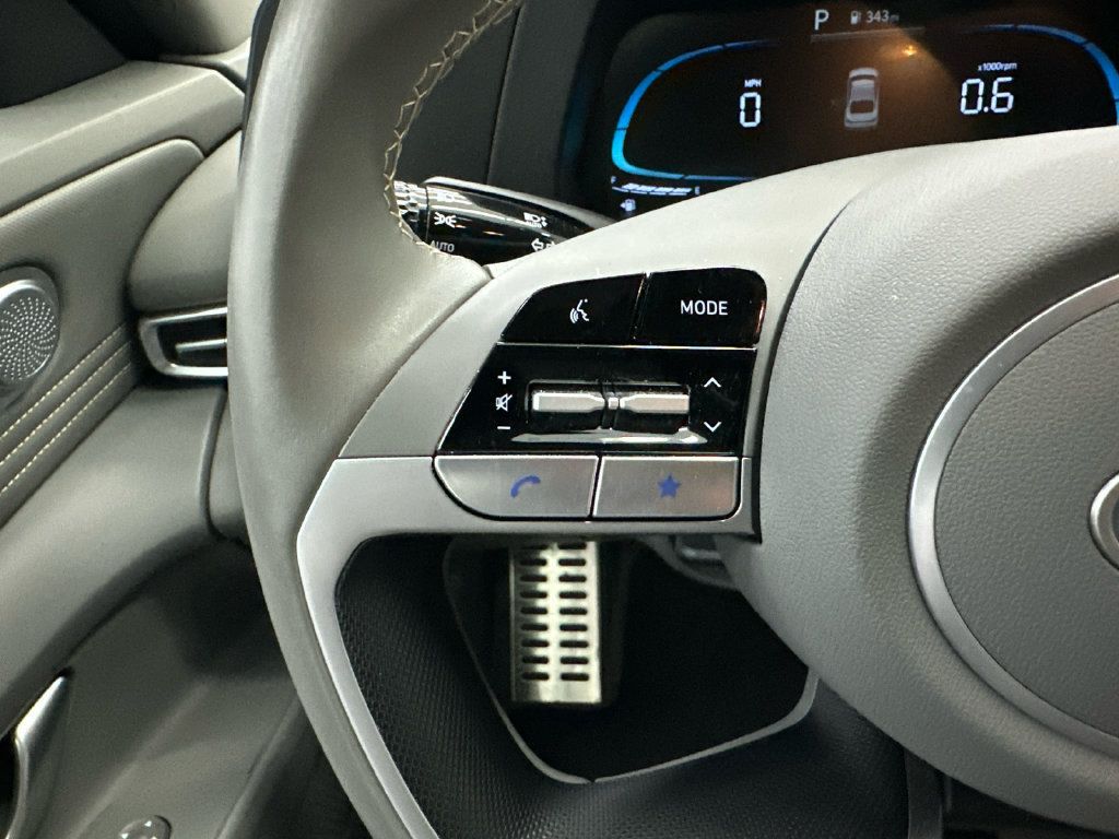 Certified 2025 Hyundai Elantra Sport FWD image 23
